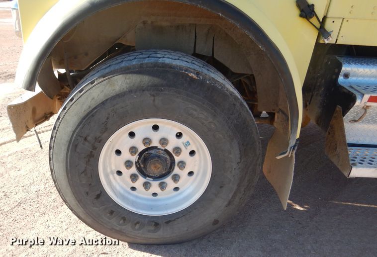 image for item MX9801 2004 Kenworth W900  ready mix truck