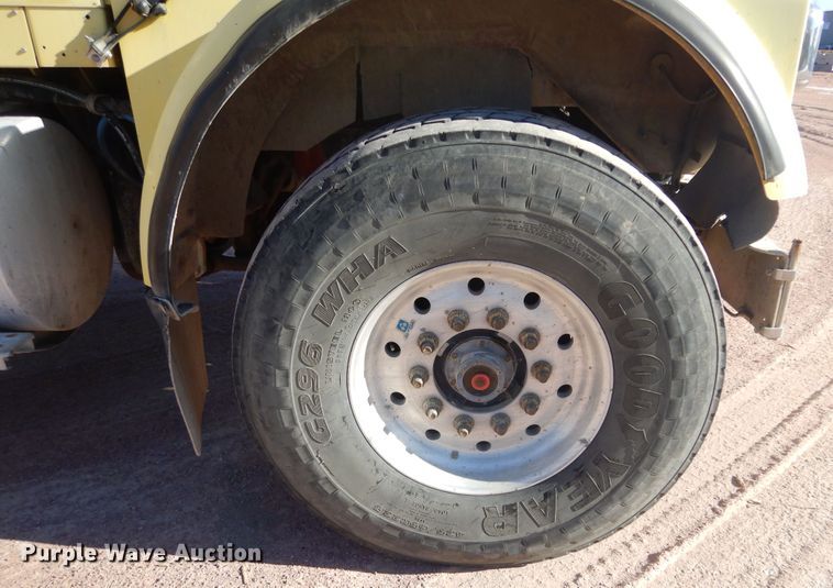 image for item MX9801 2004 Kenworth W900  ready mix truck