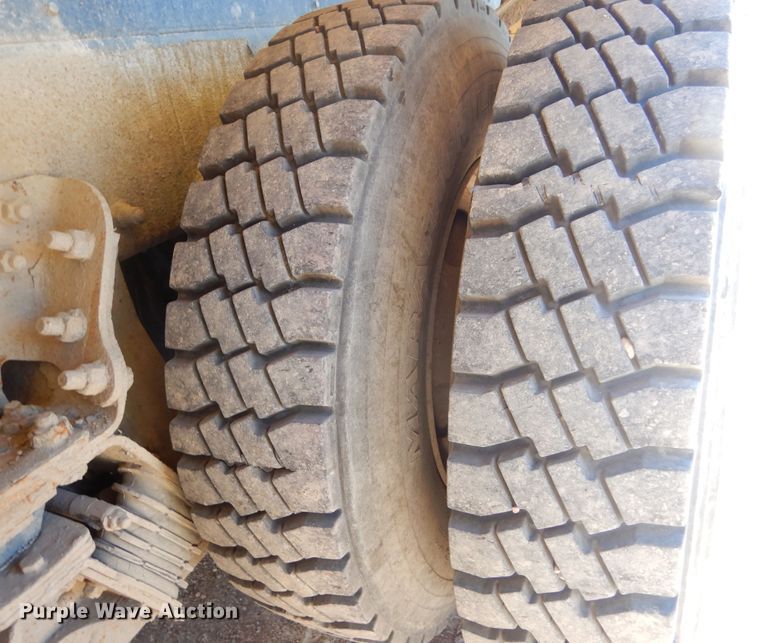 image for item MX9801 2004 Kenworth W900  ready mix truck