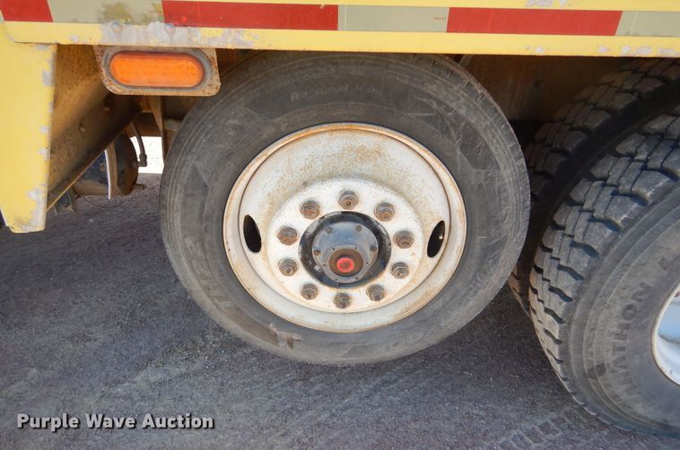 image for item MX9801 2004 Kenworth W900  ready mix truck