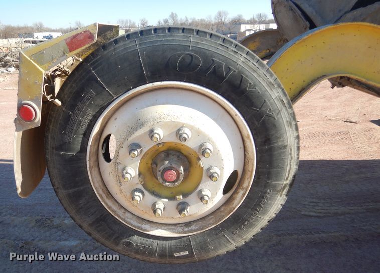 image for item MX9801 2004 Kenworth W900  ready mix truck