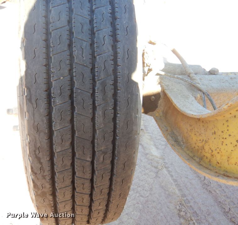 image for item MX9801 2004 Kenworth W900  ready mix truck