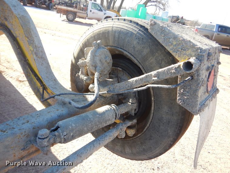 image for item MX9801 2004 Kenworth W900  ready mix truck