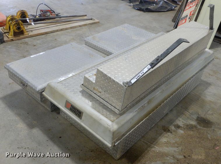 image for item MX9809 (3) toolboxes