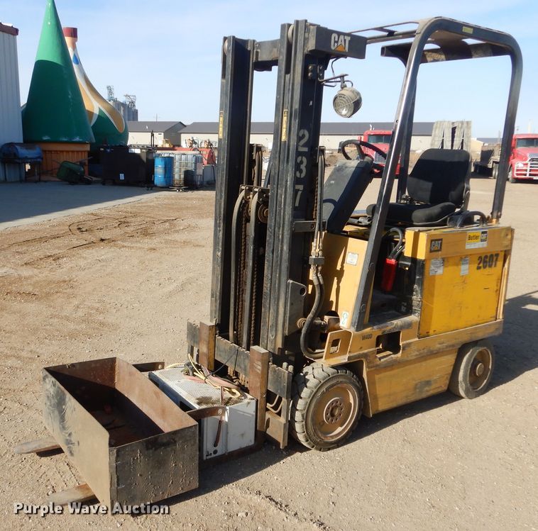 image for item MX9816 Caterpillar M40D  forklift