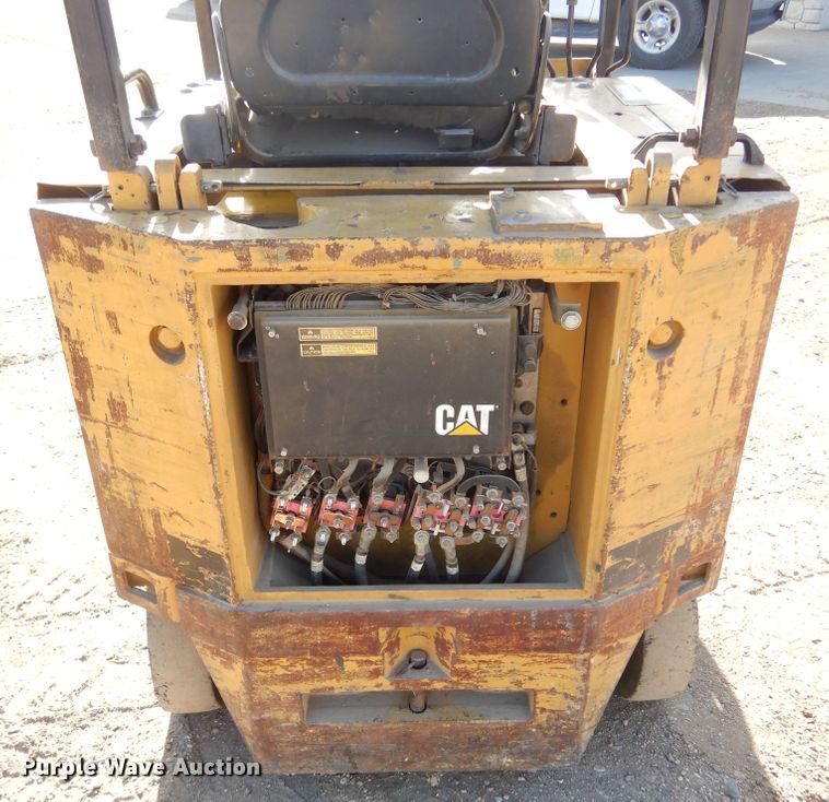 image for item MX9816 Caterpillar M40D  forklift