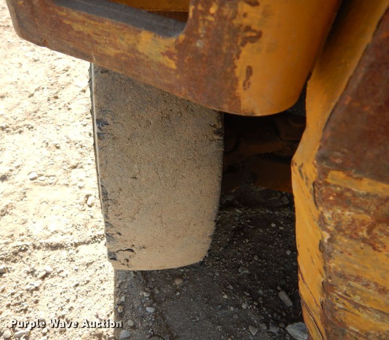 image for item MX9816 Caterpillar M40D  forklift