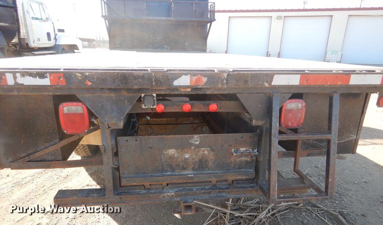 image for item MX9817 2000 Ford F650  Crew Cab flatbed truck
