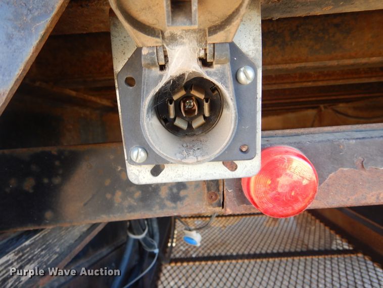 image for item MX9817 2000 Ford F650  Crew Cab flatbed truck