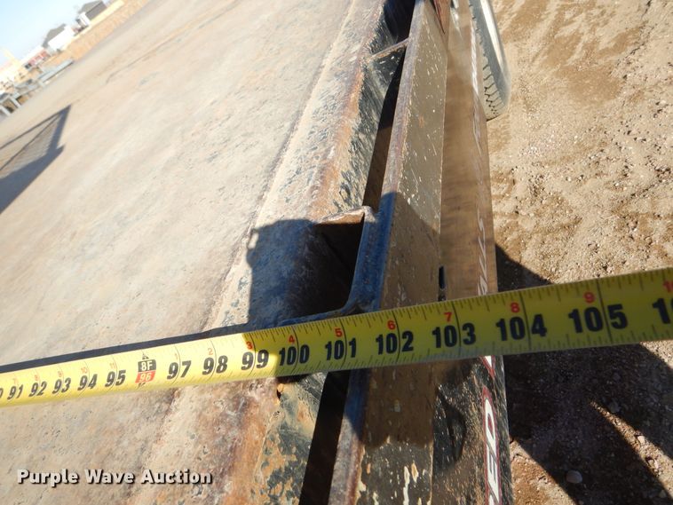 image for item MX9817 2000 Ford F650  Crew Cab flatbed truck