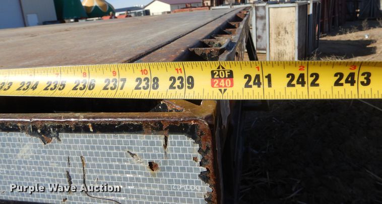 image for item MX9817 2000 Ford F650  Crew Cab flatbed truck