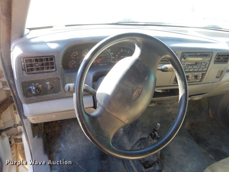 image for item MX9817 2000 Ford F650  Crew Cab flatbed truck