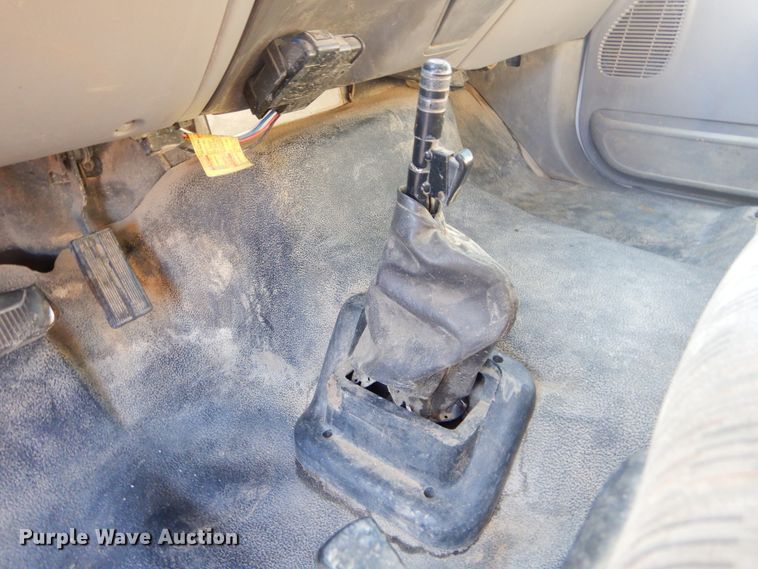 image for item MX9817 2000 Ford F650  Crew Cab flatbed truck