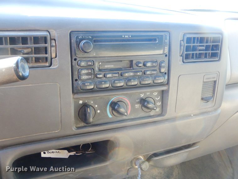 image for item MX9817 2000 Ford F650  Crew Cab flatbed truck