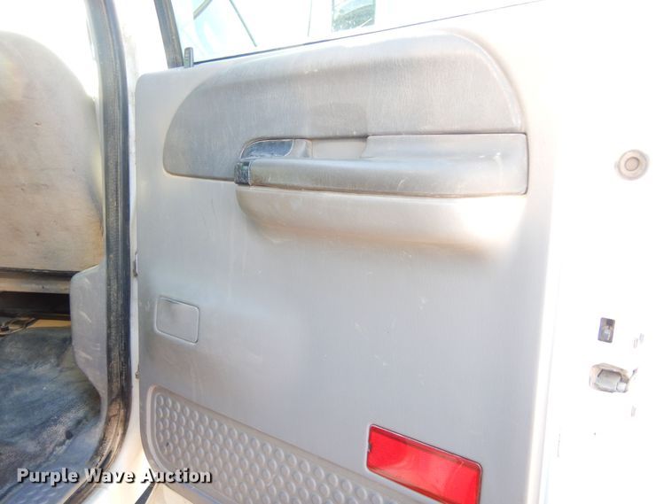 image for item MX9817 2000 Ford F650  Crew Cab flatbed truck