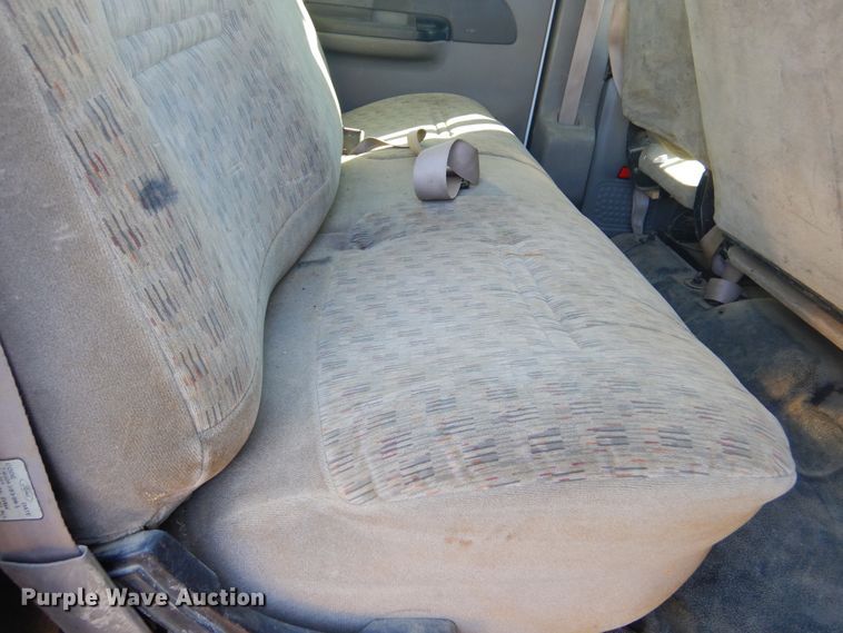 image for item MX9817 2000 Ford F650  Crew Cab flatbed truck