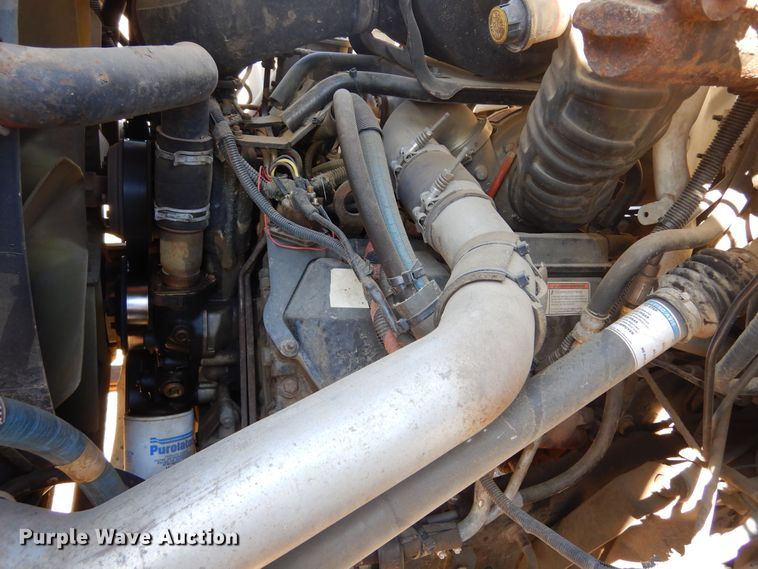 image for item MX9817 2000 Ford F650  Crew Cab flatbed truck