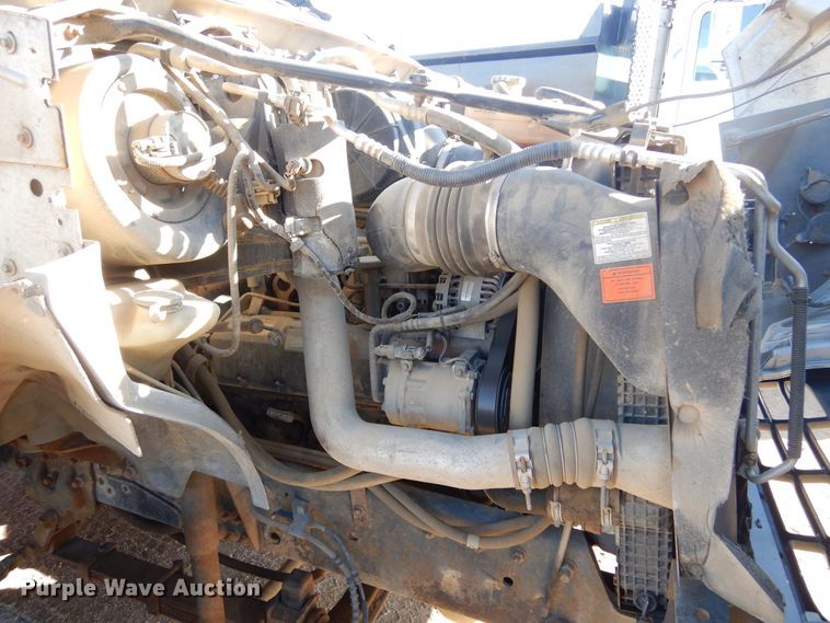 image for item MX9817 2000 Ford F650  Crew Cab flatbed truck