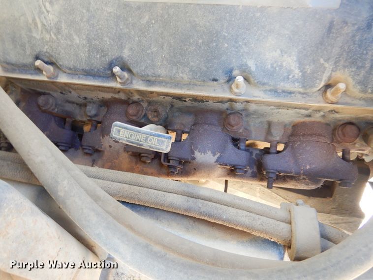 image for item MX9817 2000 Ford F650  Crew Cab flatbed truck