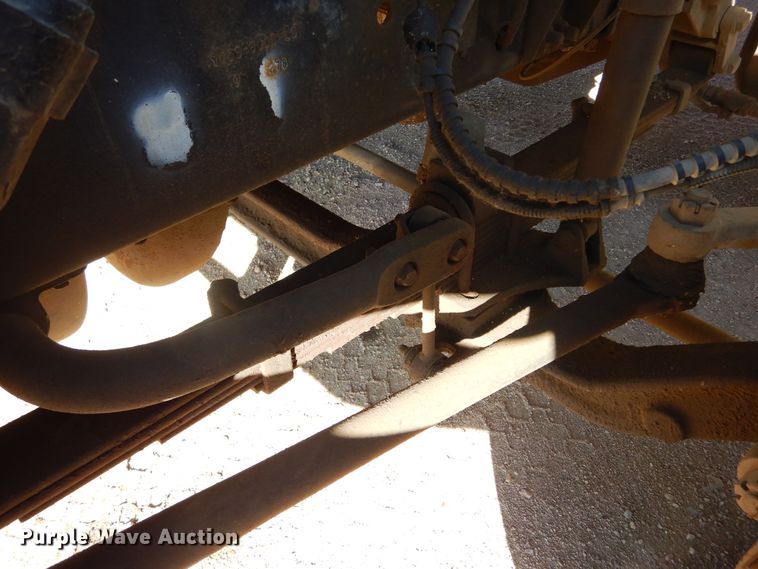 image for item MX9817 2000 Ford F650  Crew Cab flatbed truck