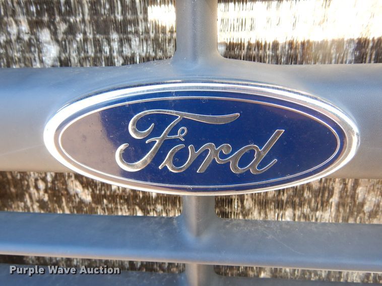 image for item MX9817 2000 Ford F650  Crew Cab flatbed truck