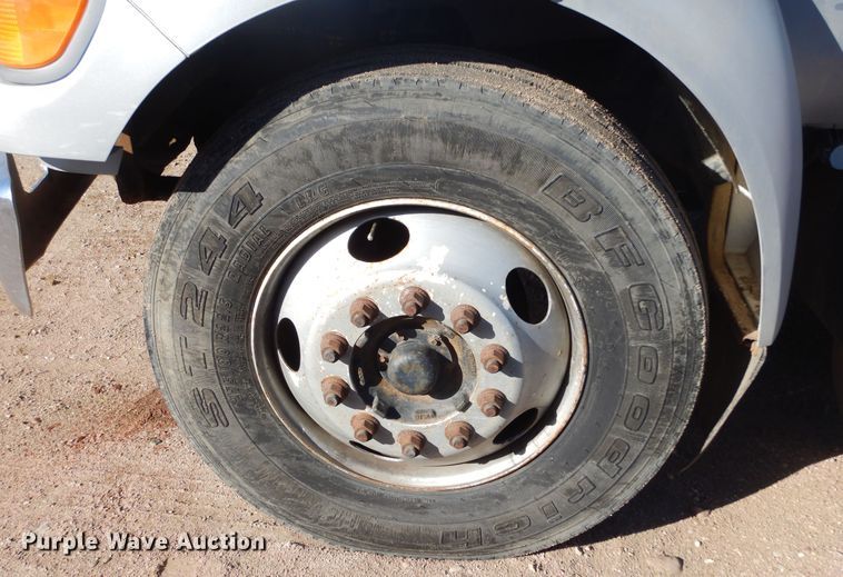 image for item MX9817 2000 Ford F650  Crew Cab flatbed truck