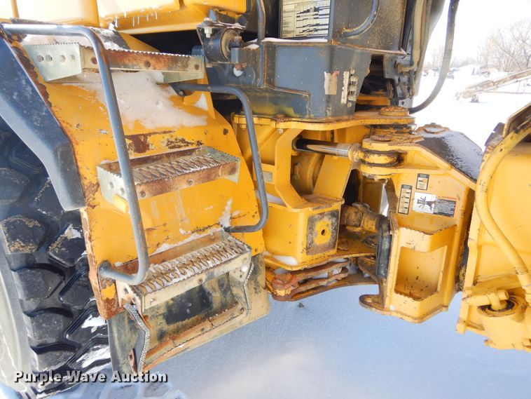 image for item MX9818 2004 John Deere 300D  haul truck