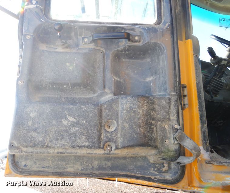 image for item MX9818 2004 John Deere 300D  haul truck