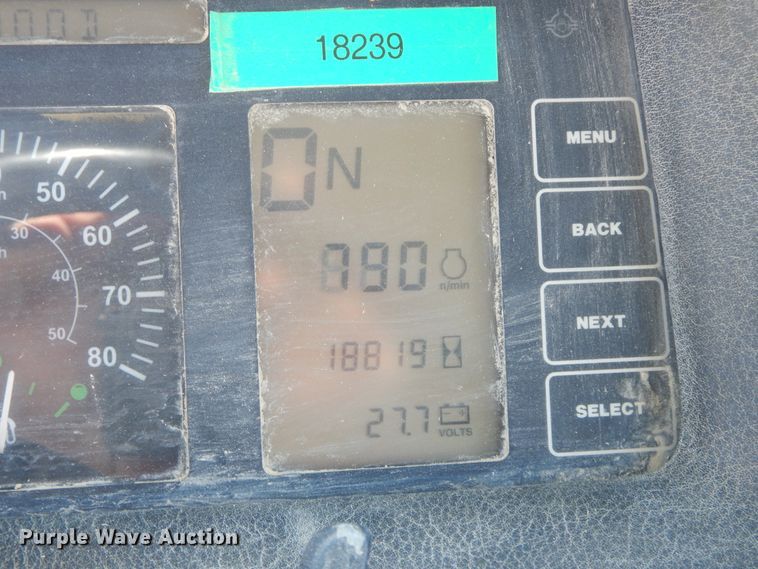 image for item MX9818 2004 John Deere 300D  haul truck