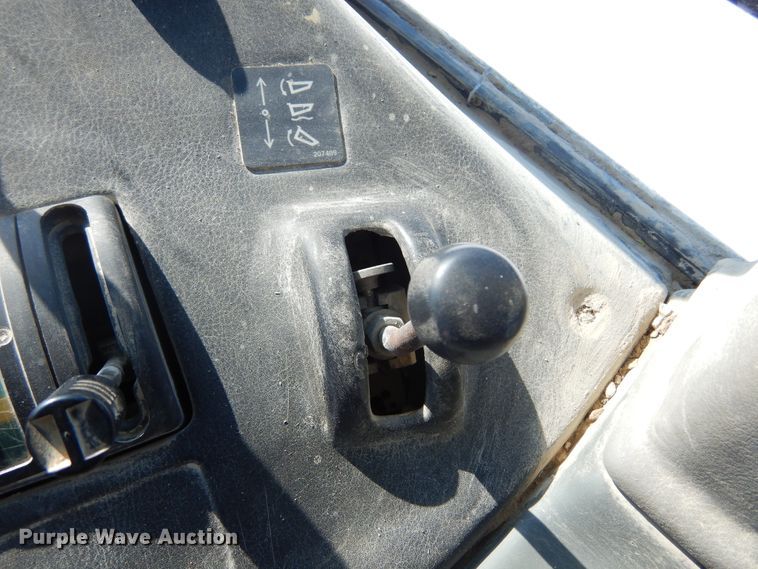 image for item MX9818 2004 John Deere 300D  haul truck