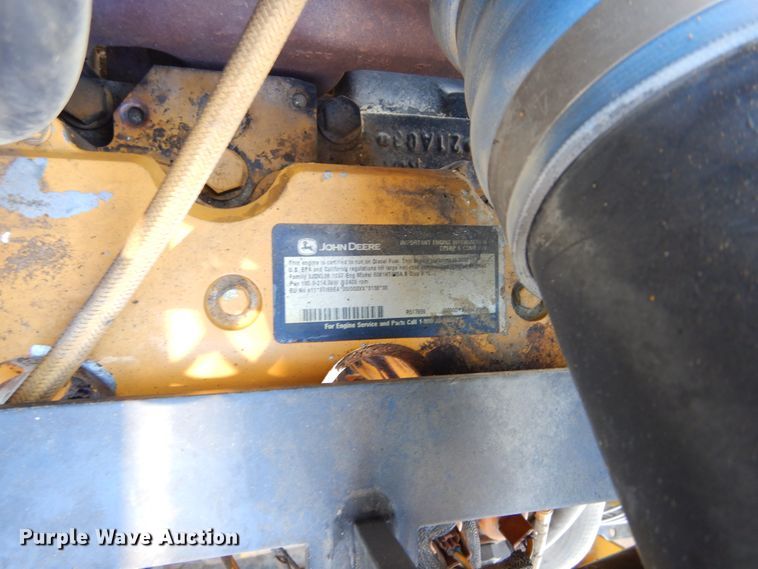 image for item MX9818 2004 John Deere 300D  haul truck