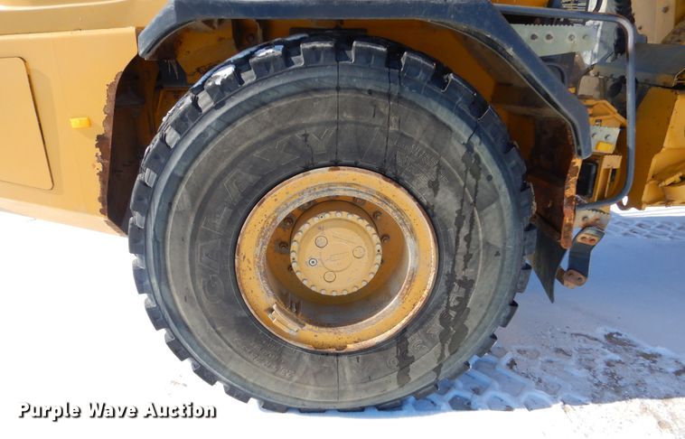 image for item MX9818 2004 John Deere 300D  haul truck