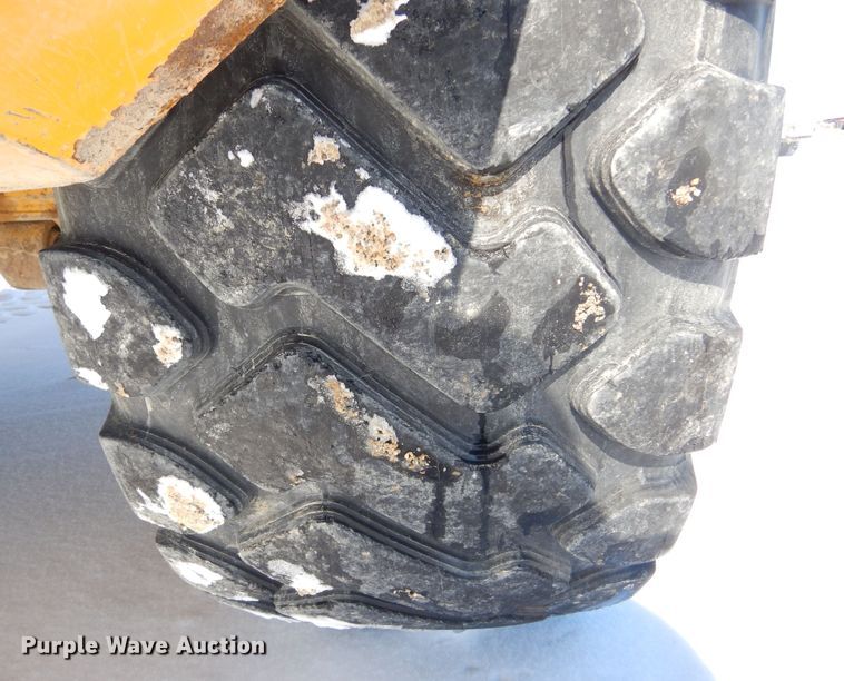 image for item MX9818 2004 John Deere 300D  haul truck