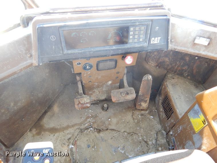 image for item MX9820 1995 Caterpillar 988F  wheel loader