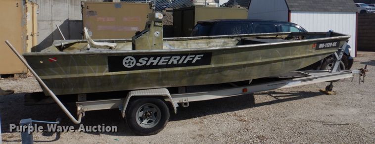 image for item DE7518 1999 SeaArk  boat