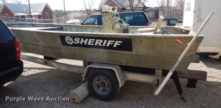 image for item DE7518 1999 SeaArk  boat