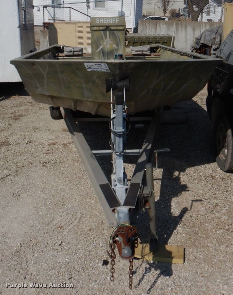 image for item DE7518 1999 SeaArk  boat