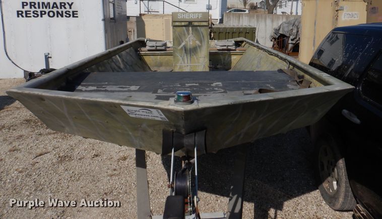 image for item DE7518 1999 SeaArk  boat