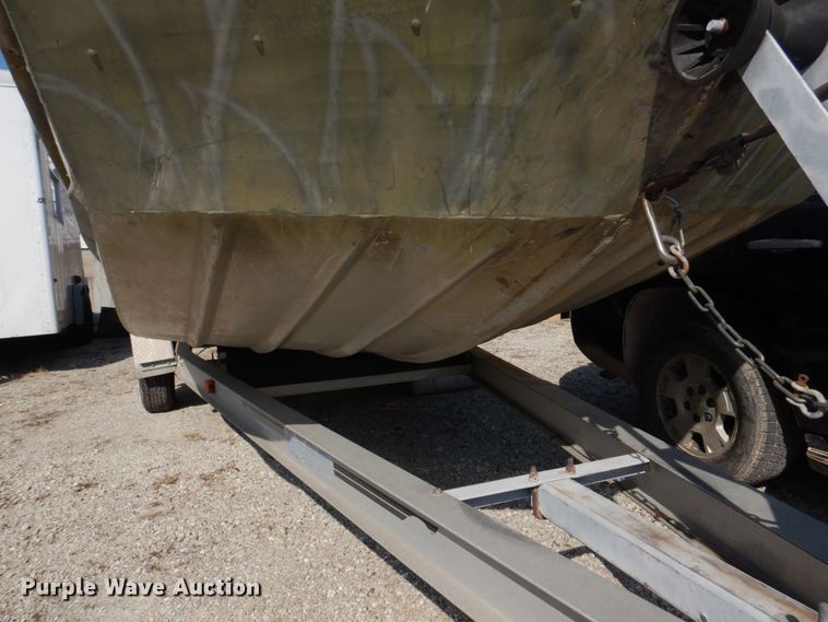 image for item DE7518 1999 SeaArk  boat