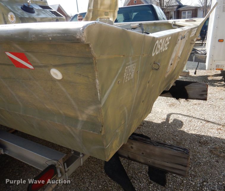 image for item DE7518 1999 SeaArk  boat