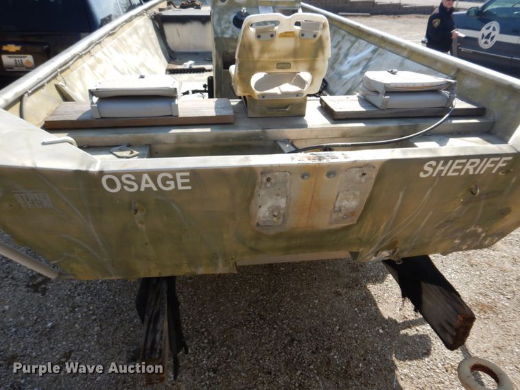 image for item DE7518 1999 SeaArk  boat