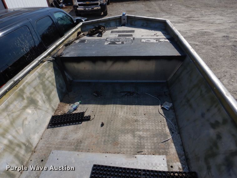 image for item DE7518 1999 SeaArk  boat