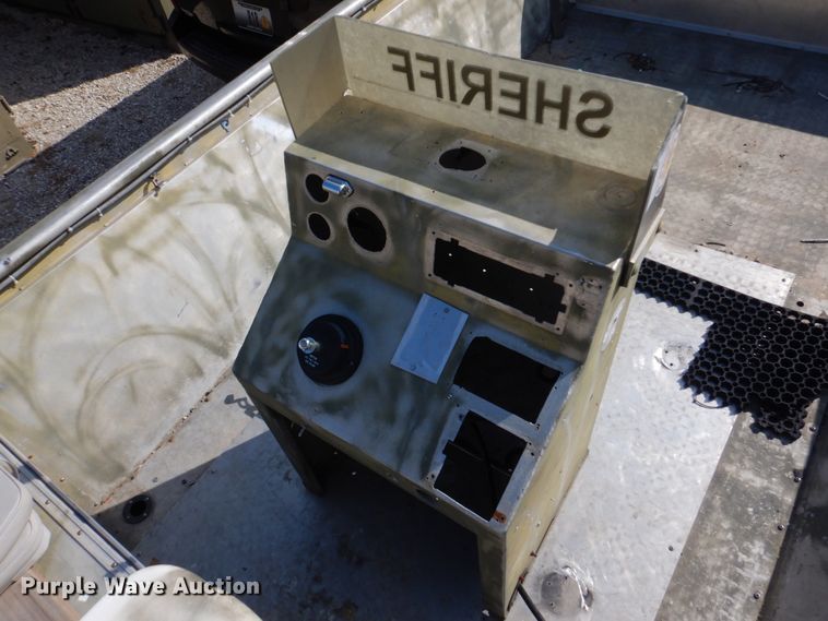 image for item DE7518 1999 SeaArk  boat