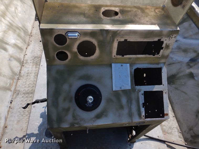 image for item DE7518 1999 SeaArk  boat