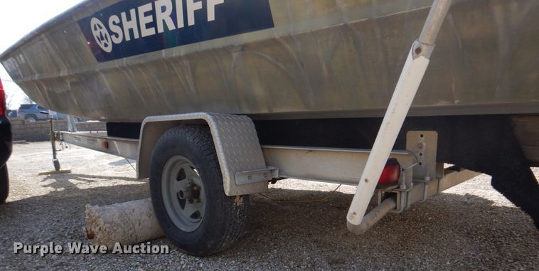 image for item DE7518 1999 SeaArk  boat