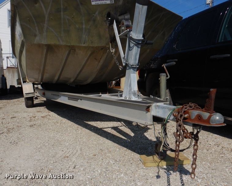 image for item DE7518 1999 SeaArk  boat