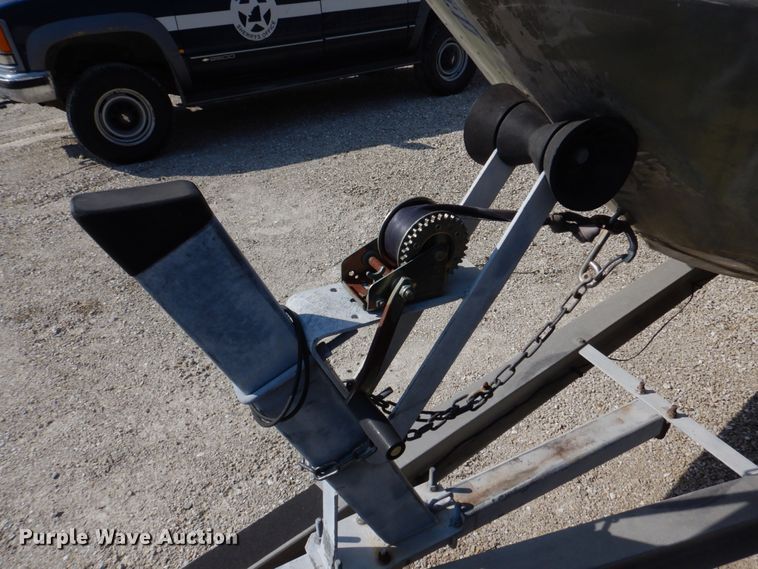 image for item DE7518 1999 SeaArk  boat