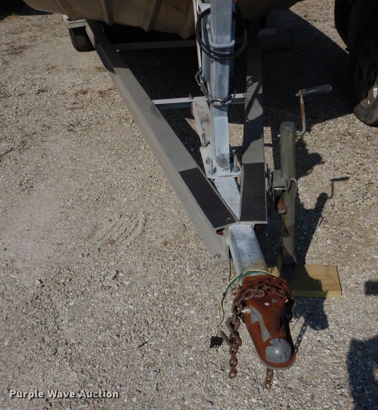 image for item DE7518 1999 SeaArk  boat