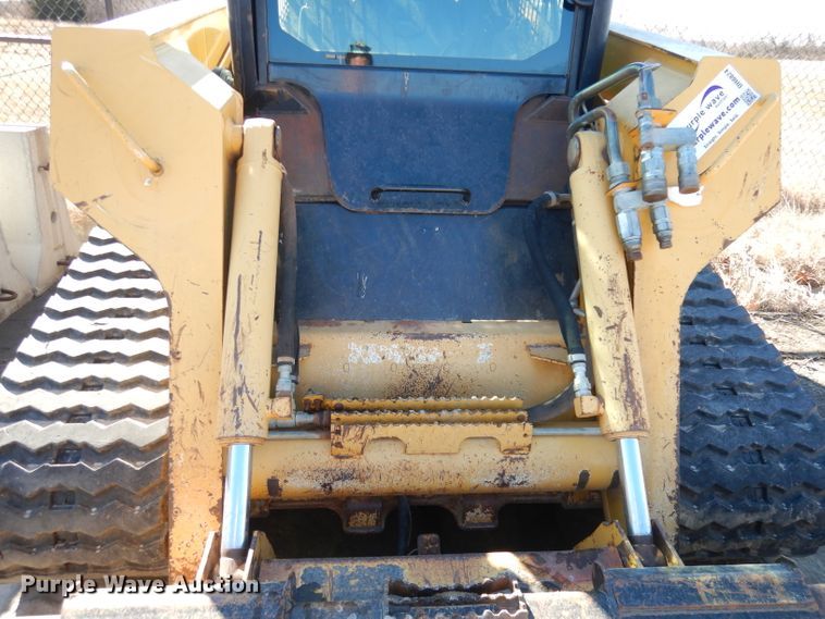 image for item DH8824 2008 John Deere CT332  tracked skid steer loader