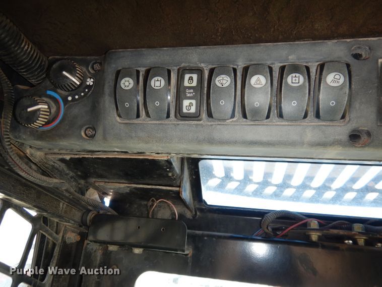 image for item DH8824 2008 John Deere CT332  tracked skid steer loader